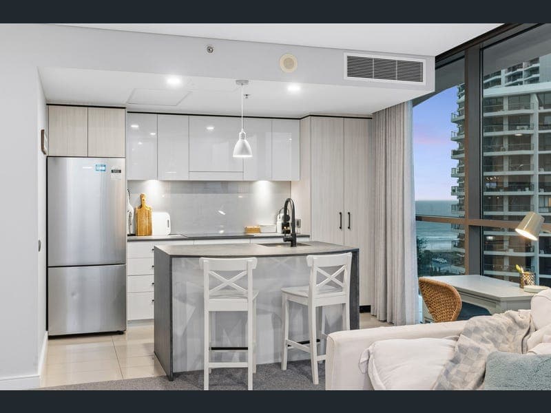 905/3018 Surfers Paradise Boulevard — photo 1 of 5