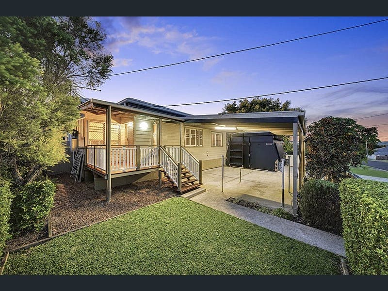 23 Easton Street, Silkstone — photo 1 of 5