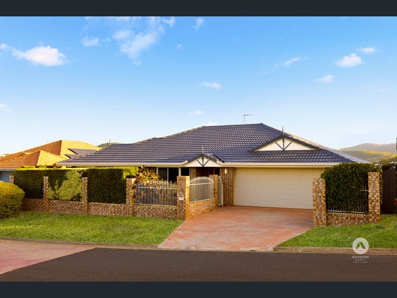 28 Sir Charles Holm Drive, Ormeau Hills — photo 1 of 5