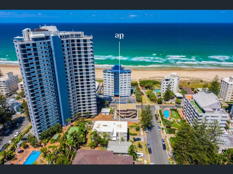11 Aubrey Street, Surfers Paradise — photo 1 of 5