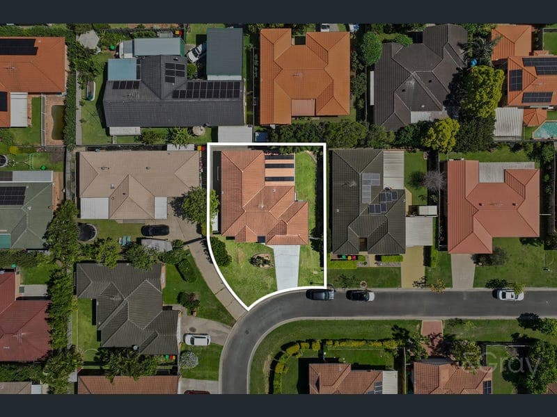 10 Calrossy Street, Boondall — photo 1 of 5