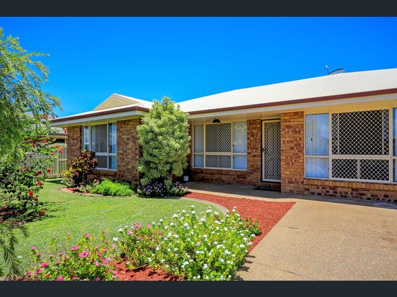 34 Clive Crescent, Kepnock — photo 1 of 5
