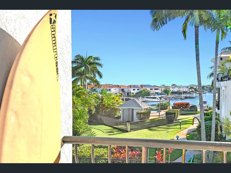 6/41A Broadwater Street, Runaway Bay — photo 1 of 5
