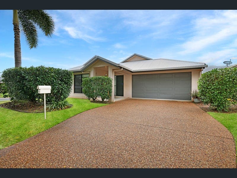 8 Timberlea Drive East, Bentley Park — photo 1 of 5