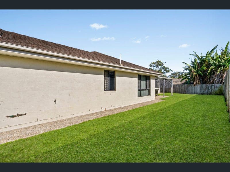 8 Webb Street, Calamvale — photo 1 of 5