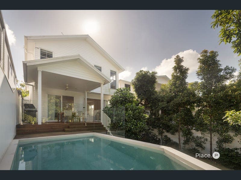 30 St Vincent Street, Ashgrove — photo 1 of 5