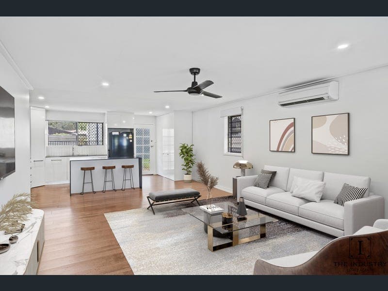 6 Davis Close, Manoora — photo 1 of 5