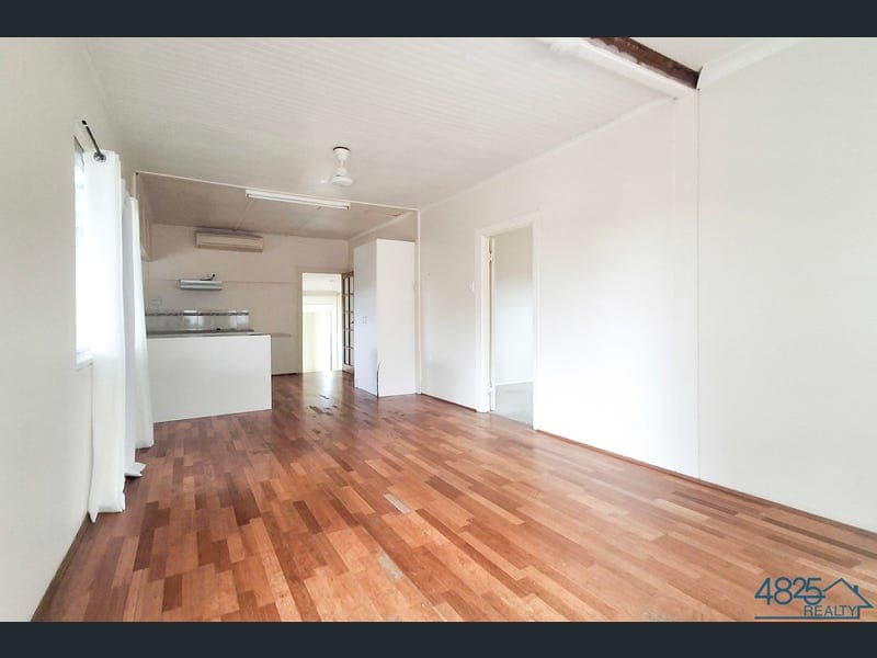7 Leila Street, Mount Isa — photo 1 of 5