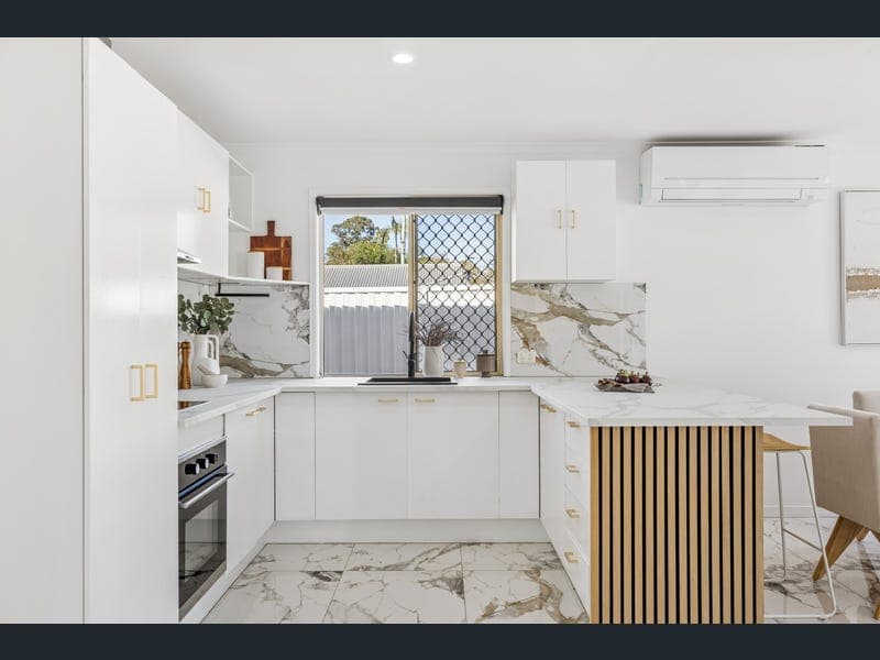 24 Murphy Road, Zillmere — photo 1 of 5