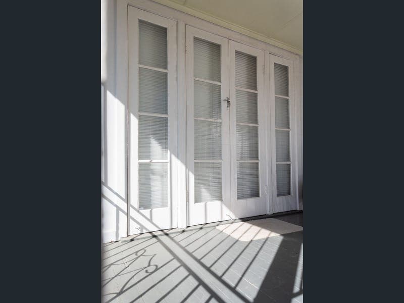 15 Macgregor Street, Woodend — photo 1 of 5