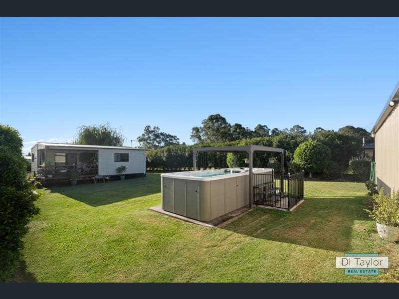 260-264 Bamboo Drive, Woodhill — photo 1 of 5