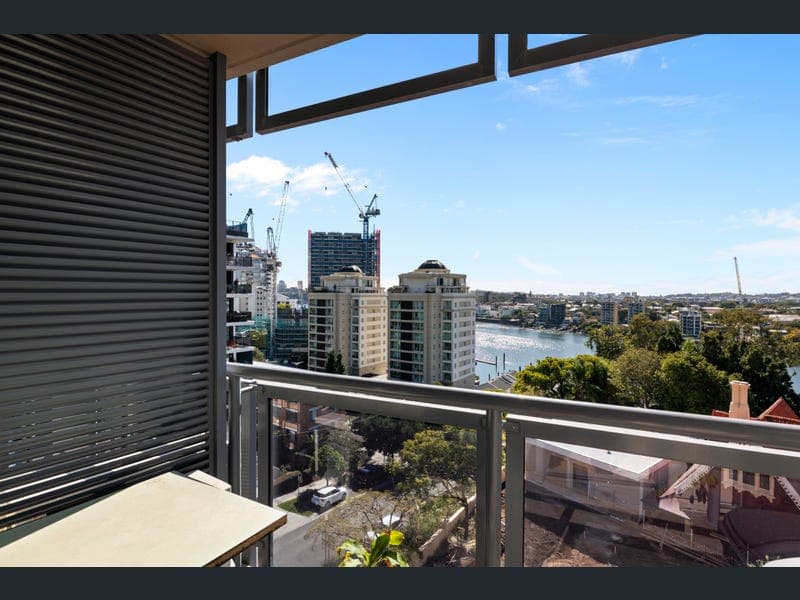 718/188 Shafston Avenue, Kangaroo Point — photo 1 of 5