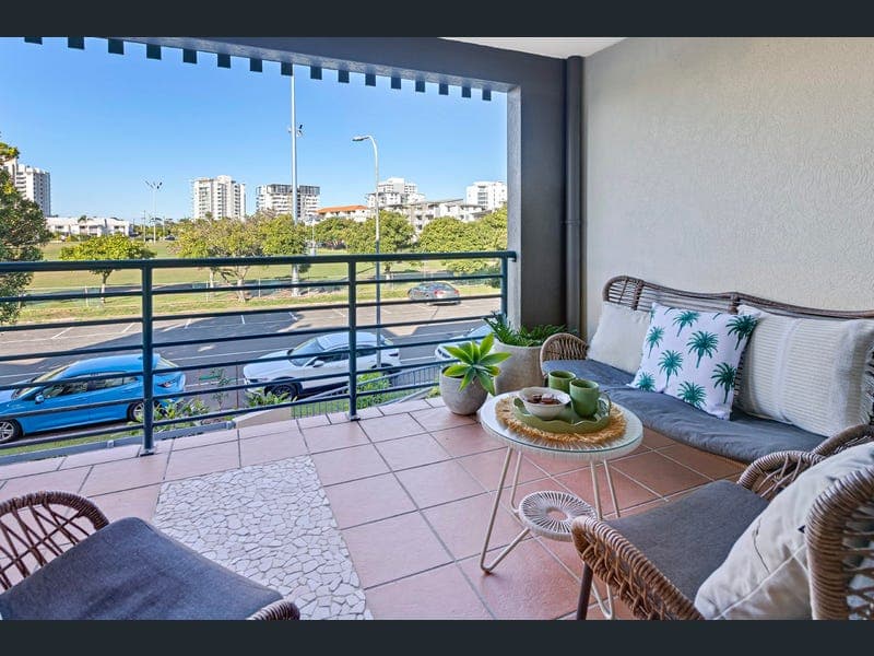 9/42-46 Fourth Avenue, Maroochydore — photo 1 of 5