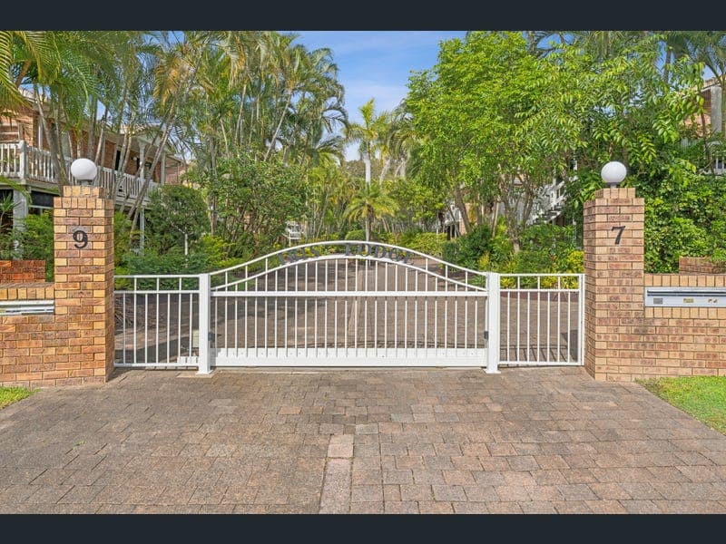 2/7 Sylvia Street, Noosaville — photo 1 of 5