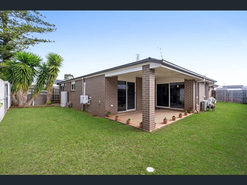 41 Entabeni Drive, Kearneys Spring — photo 1 of 5