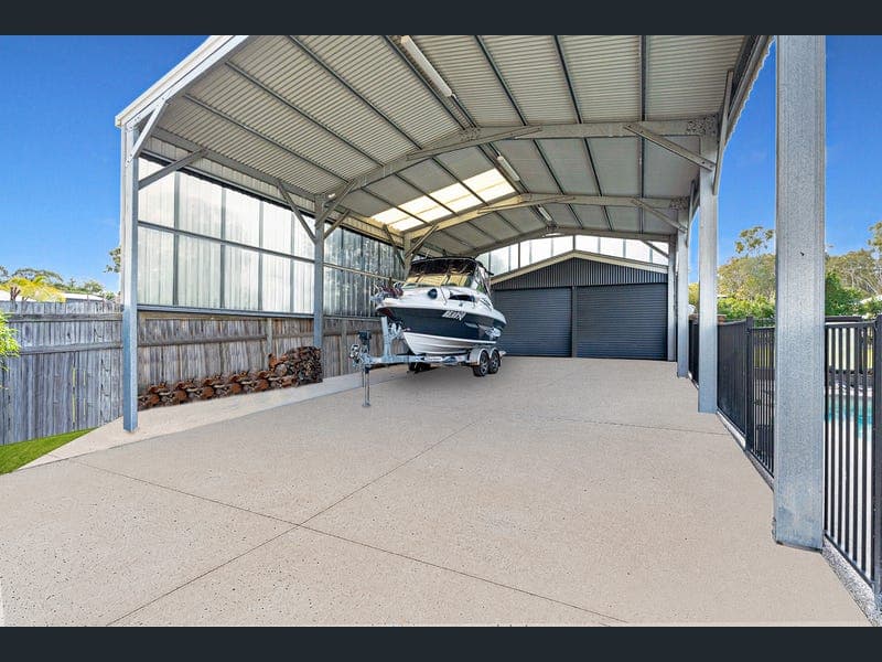 4/34 Hughes Road, Urangan — photo 1 of 5
