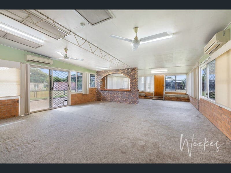 14 Bates Street, Svensson Heights — photo 1 of 5