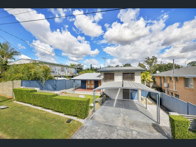 1 Belleglade Avenue, Bundamba — photo 1 of 5