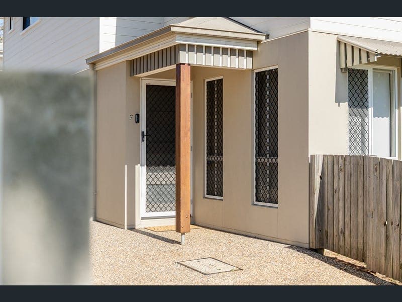 7/18 Victory Street, Newtown — photo 1 of 5