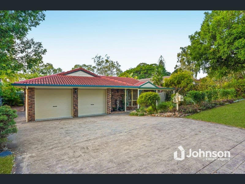 46 Amanda Street, Wynnum West — photo 1 of 5