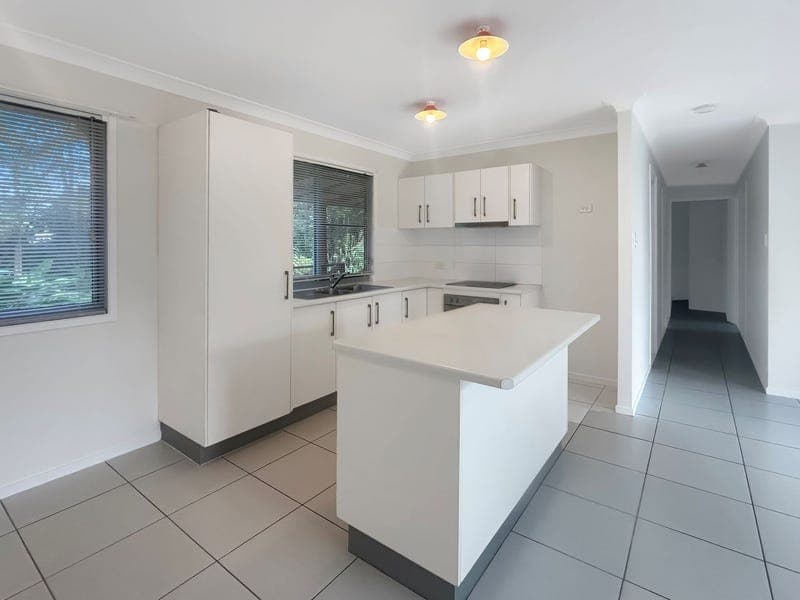 22 Cathy Street, Macleay Island — photo 1 of 5