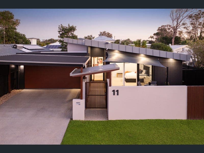 11 Seagull Avenue, Coolum Beach — photo 1 of 5