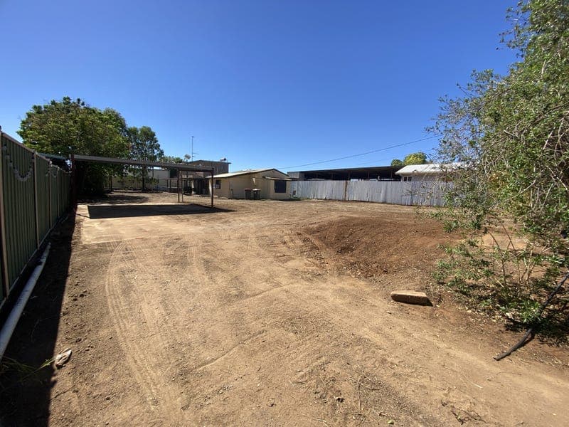 136 Miles Street, Mount Isa — photo 1 of 5
