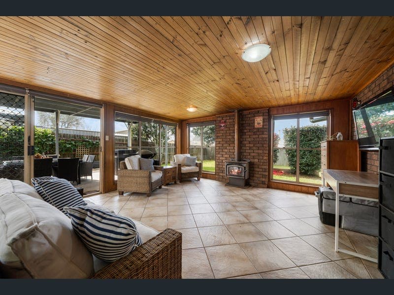 292 Greenwattle Street, Wilsonton Heights — photo 1 of 5