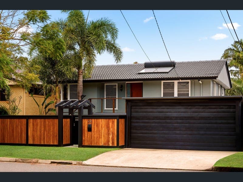 32 Hill Parade, Clontarf — photo 1 of 5