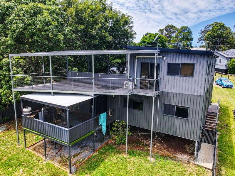 3 View Outlook, Macleay Island — photo 1 of 5