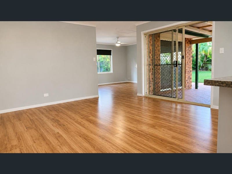 17 Plimsoll Court, Caboolture South — photo 1 of 5