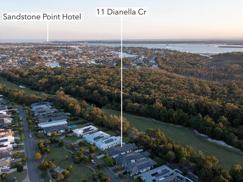 11 Dianella Crescent, Banksia Beach — photo 1 of 5