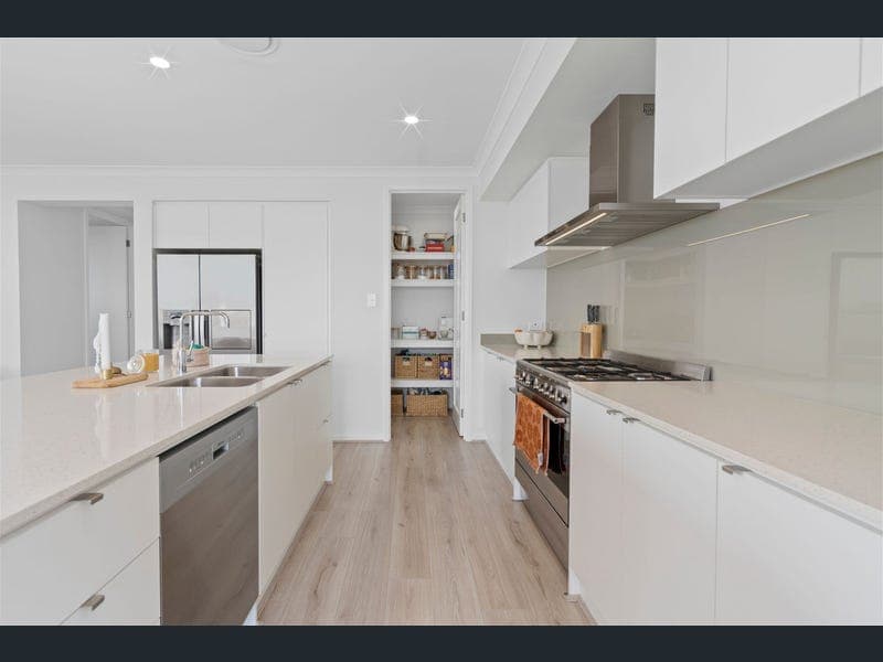2 Desert Road, Greenbank — photo 1 of 5