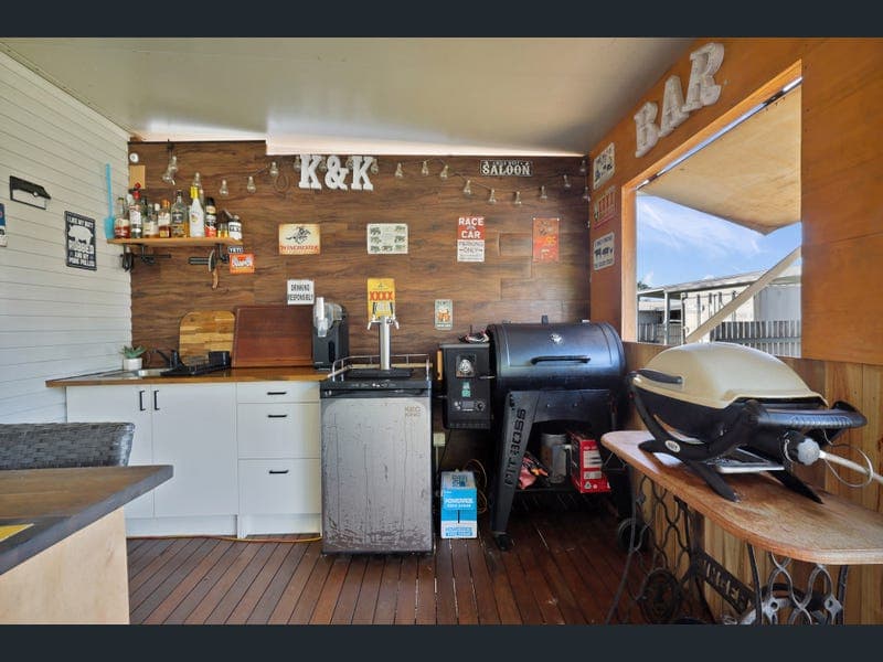 77 Penn Street, South Mackay — photo 1 of 5