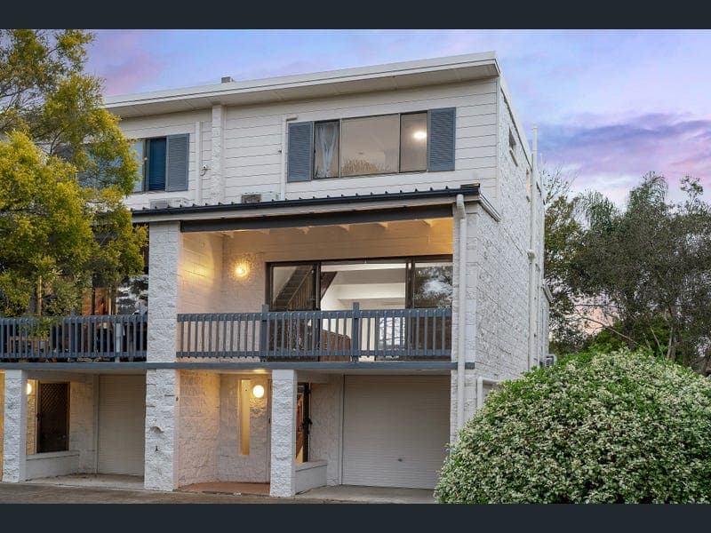4/8 Movilla Street, Ferny Grove — photo 1 of 5