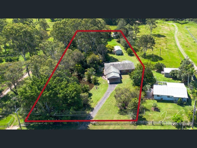 27 Currawong Place, Bellmere — photo 1 of 5
