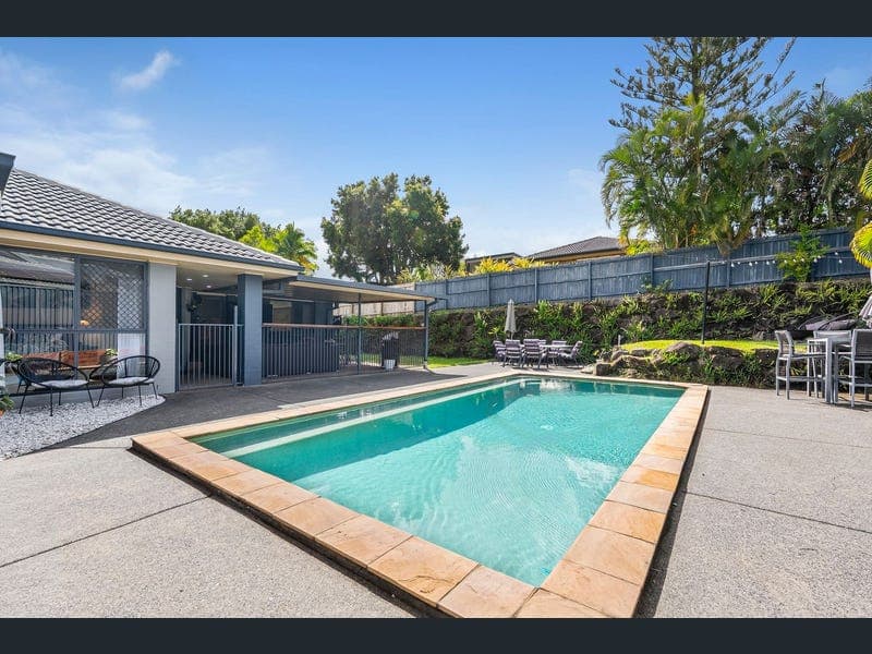 13 Batchworth Road, Molendinar — photo 1 of 5