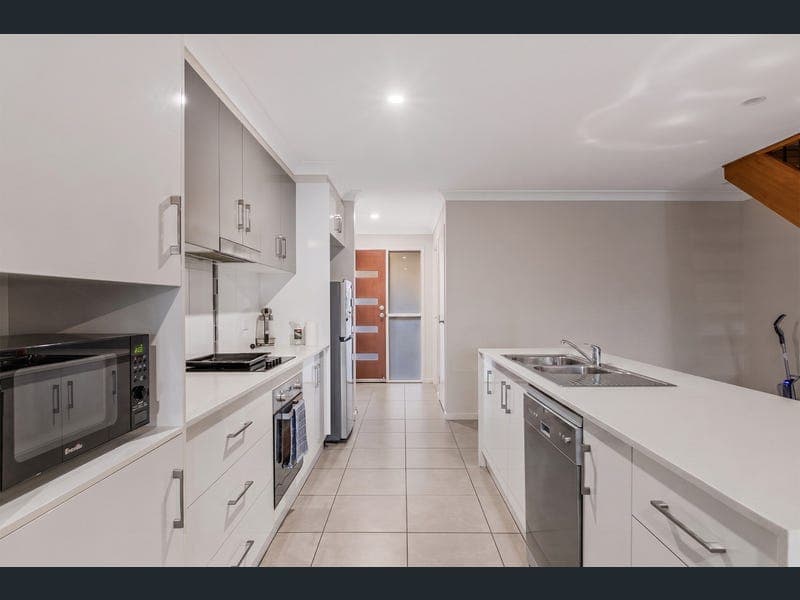 3/21 Gordon Avenue, Newtown — photo 1 of 5