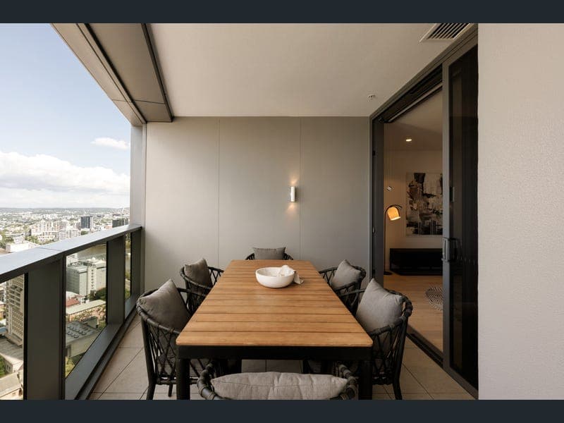 2712/8 Margaret Street, Brisbane City — photo 1 of 5