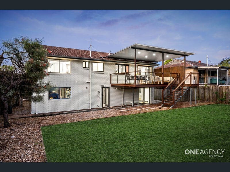 312 Sumners Road, Riverhills — photo 1 of 5