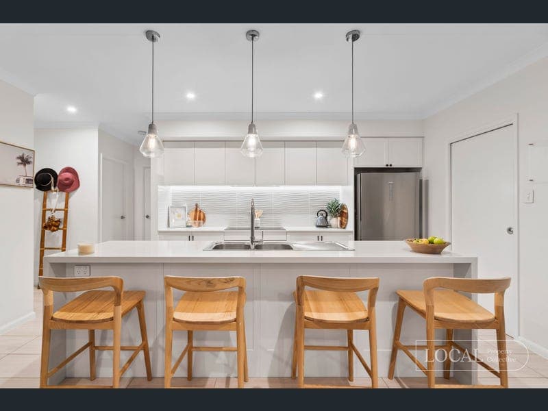 20 Arrowsmith Crescent, Ormeau Hills — photo 1 of 5