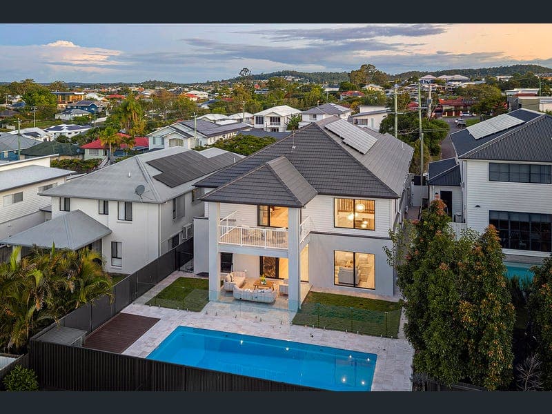 62 Brisbane Avenue, Camp Hill — photo 1 of 5