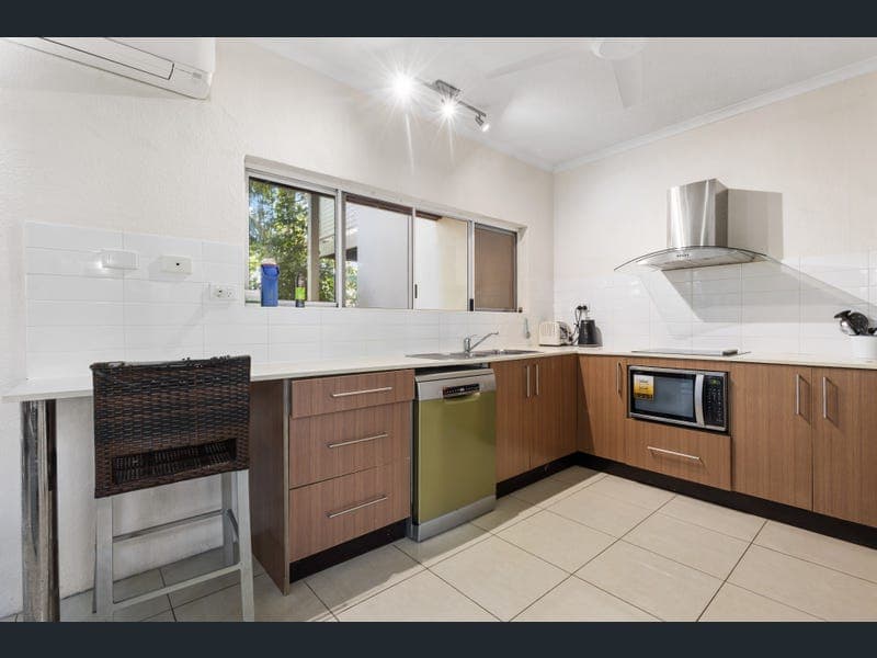 97/121-137 Port Douglas Road — photo 1 of 5