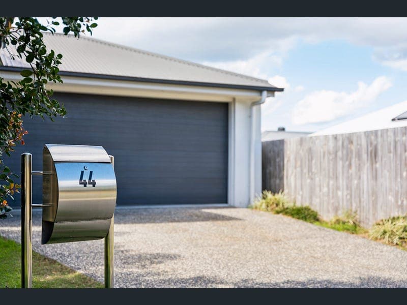 44 Dew Street, Yarrabilba — photo 1 of 5