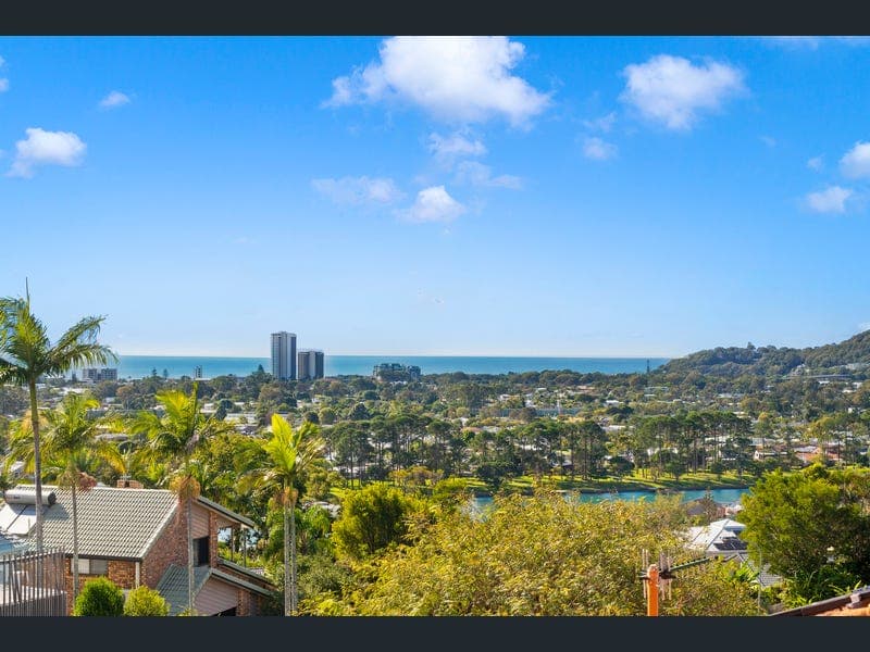 36 Swanbourne Way, Elanora — photo 1 of 5