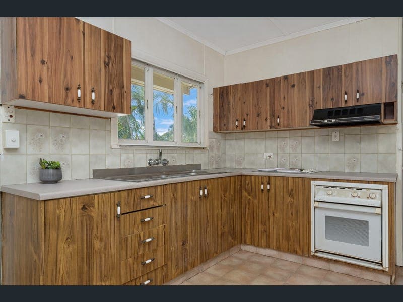 5 Bristol Street, Gulliver — photo 1 of 5