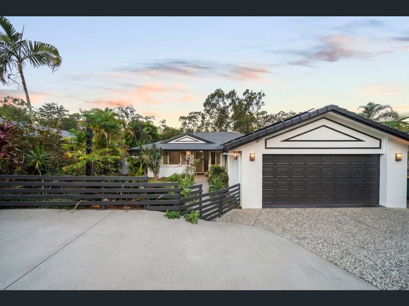 18 Davis Cup Court, Oxenford — photo 1 of 5