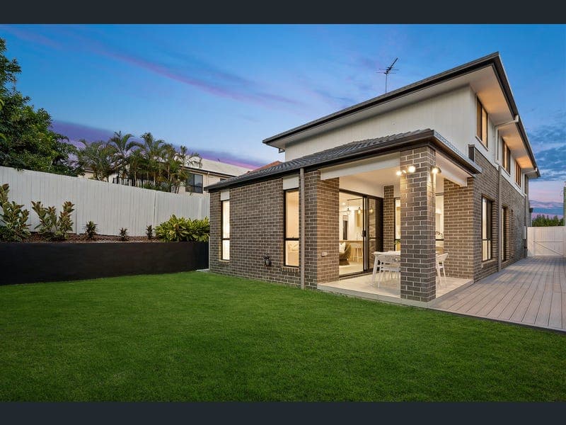 232 Shaw Road, Wavell Heights — photo 1 of 5