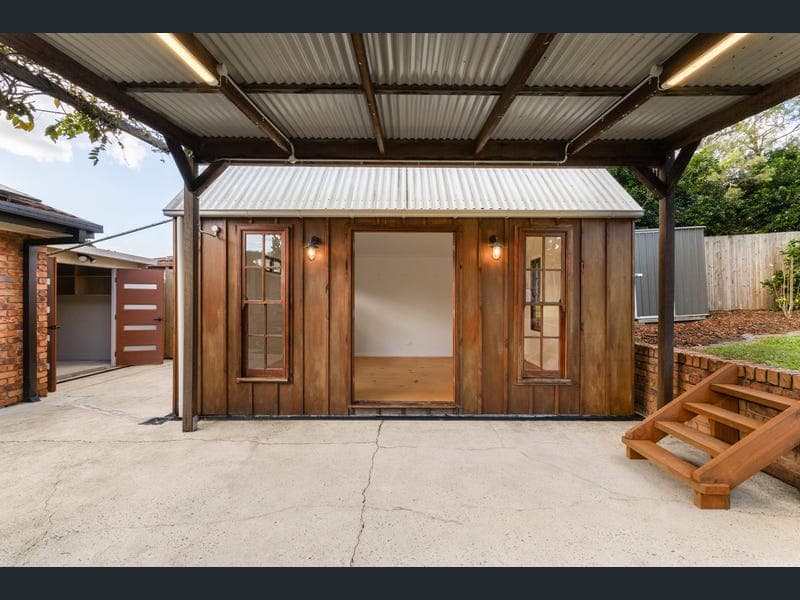 31 Beckett Road, Mcdowall — photo 1 of 5