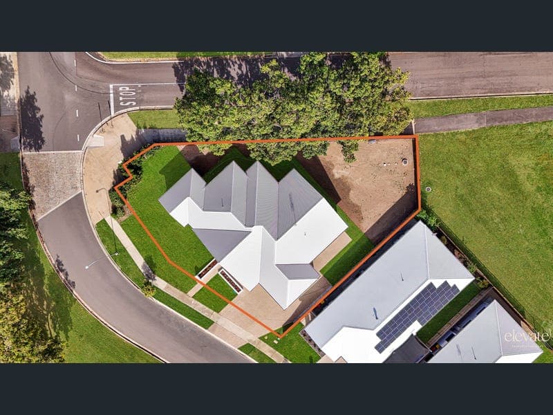 1 Karrie Webb Way, Rosslea — photo 1 of 5